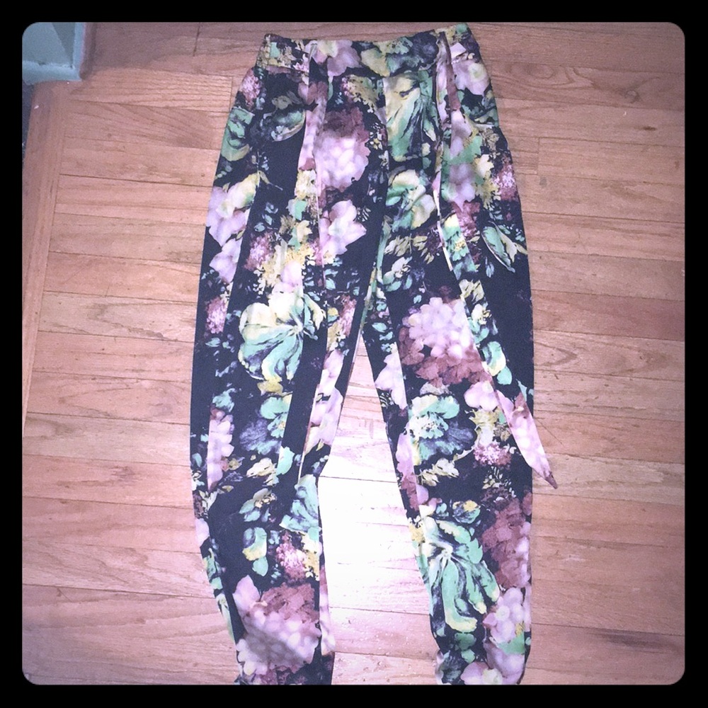 Cherry floral polyester pants